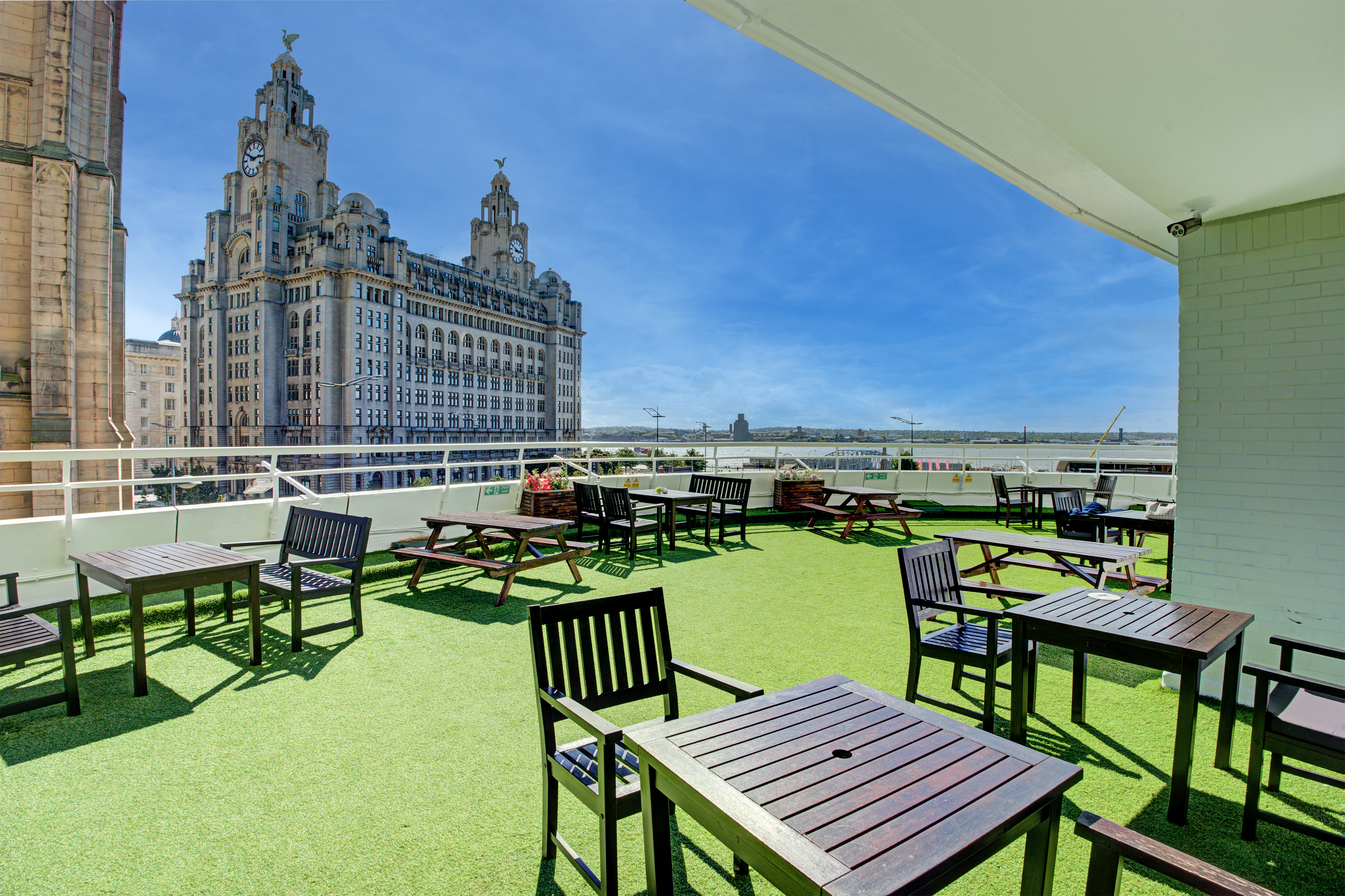 Liverpool Atlantic Tower Hotel exterior